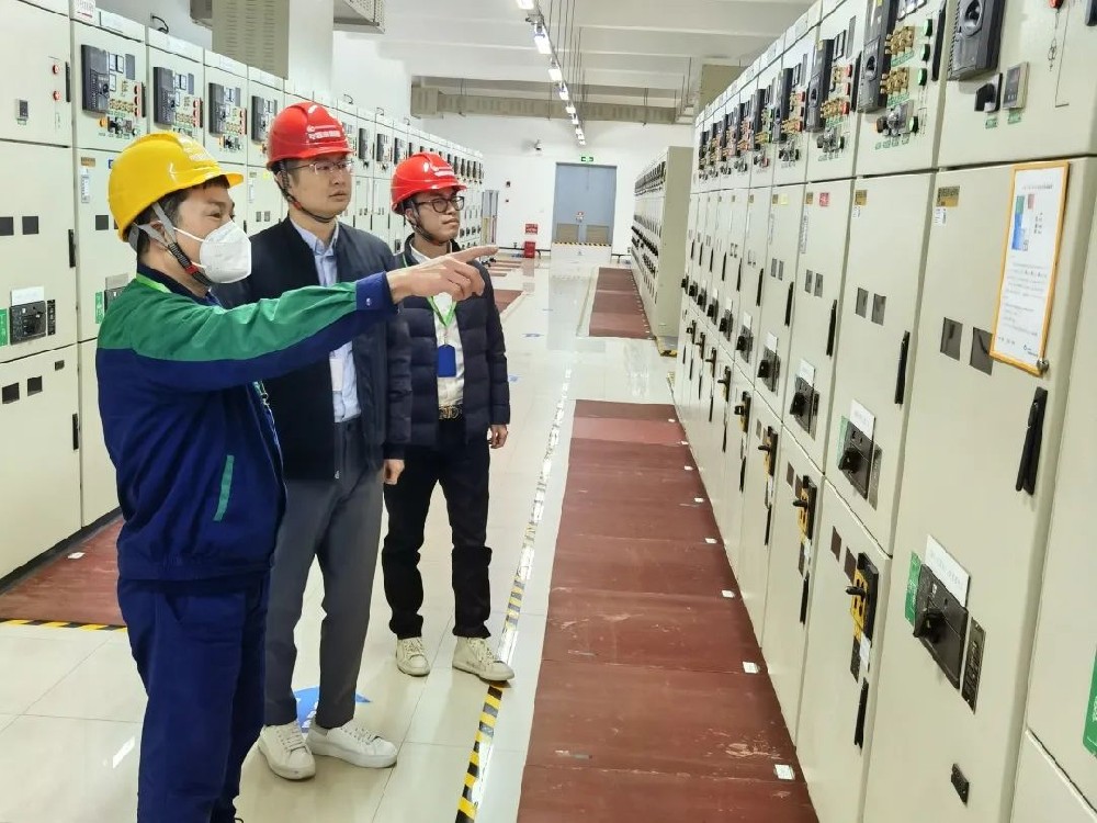 小草小区二区三在线