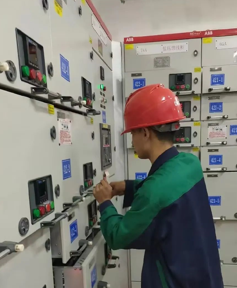 小草小区二区三在线