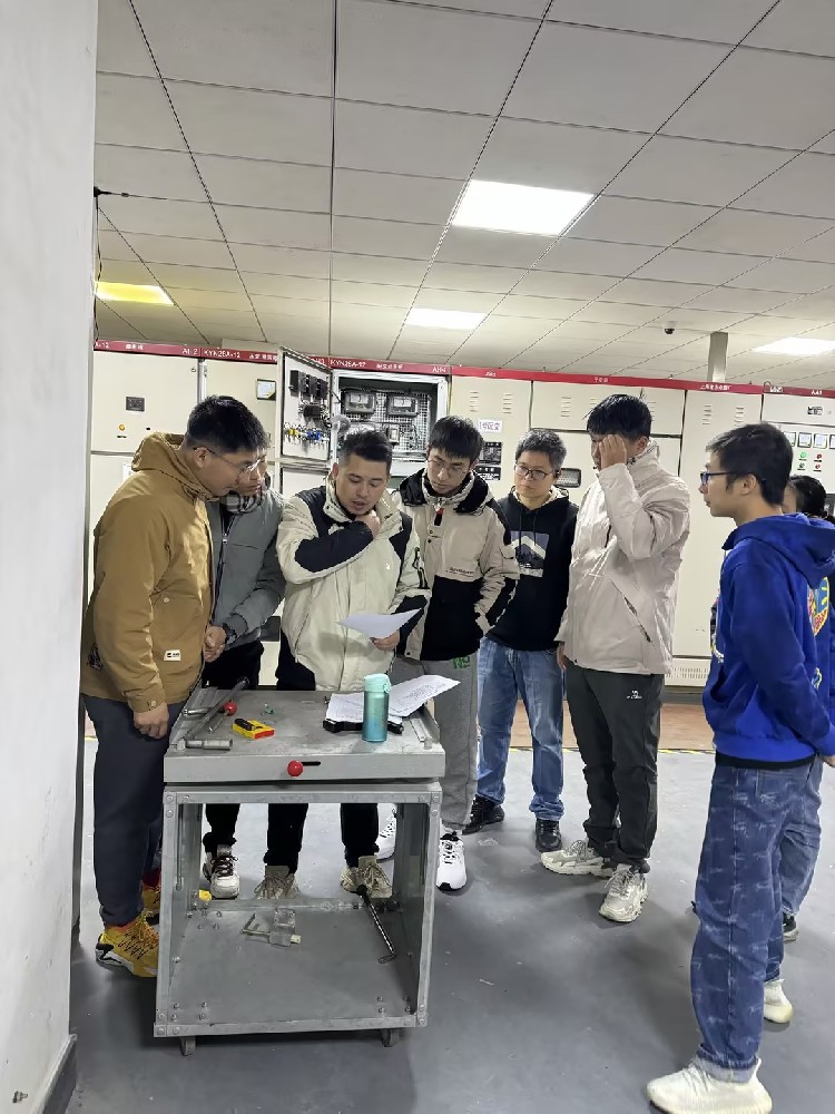 小草小区二区三在线