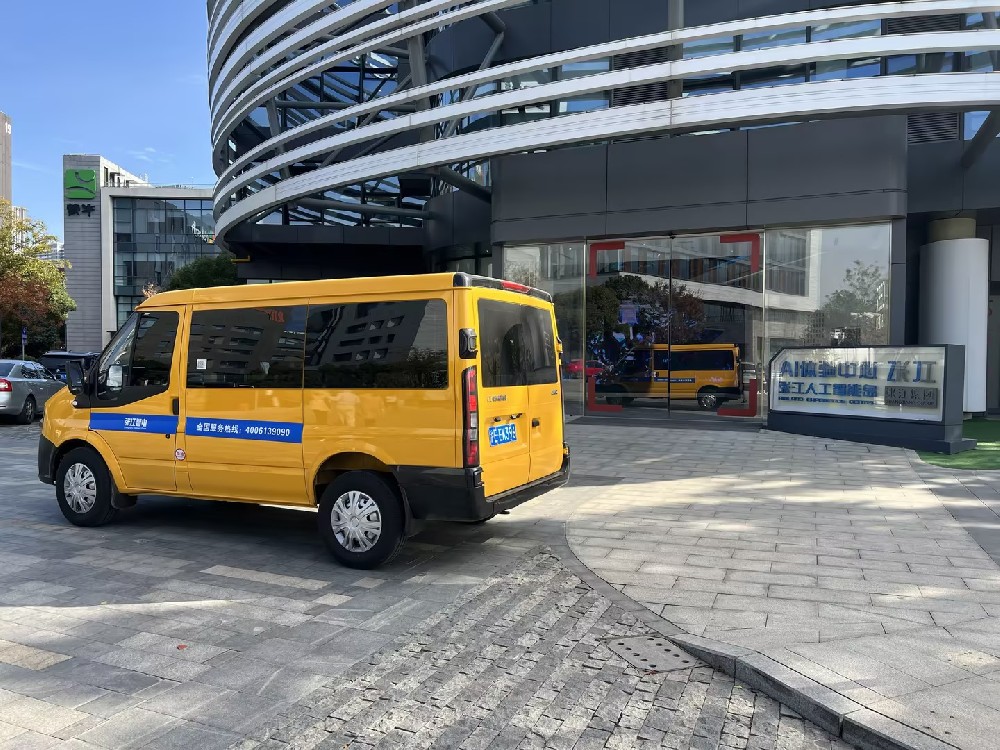 小草小区二区三在线