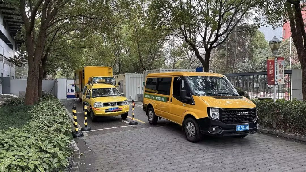 小草小区二区三在线