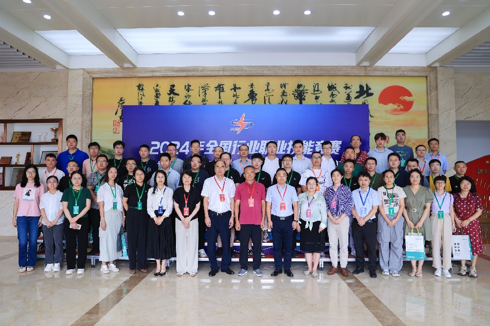 小草小区二区三在线