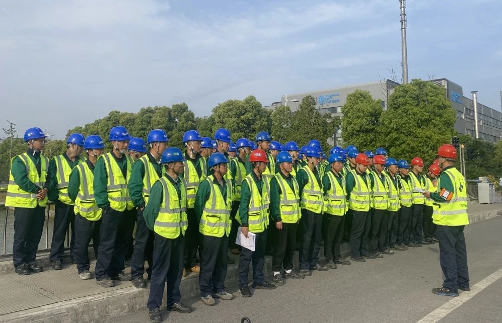 小草小区二区三在线