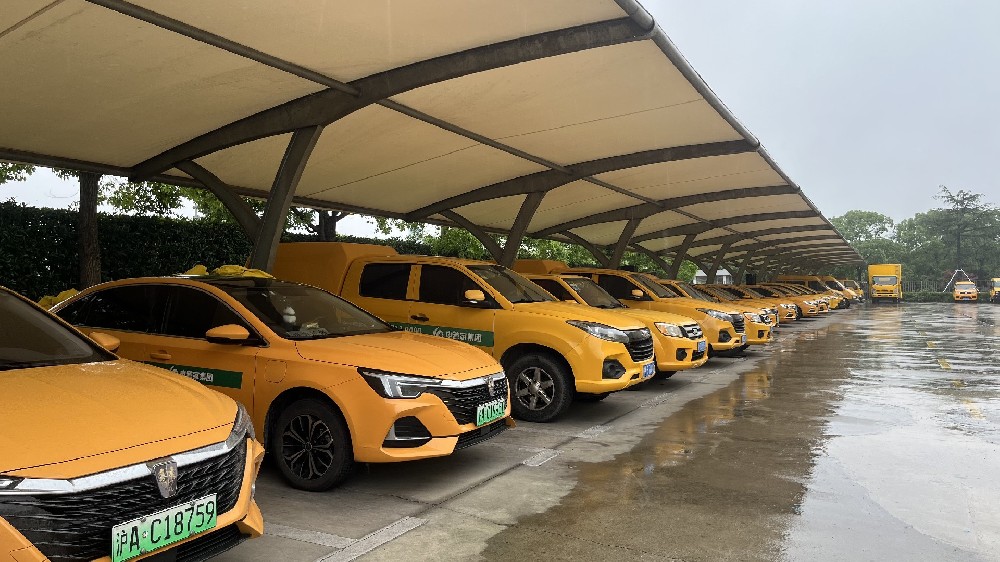 小草小区二区三在线